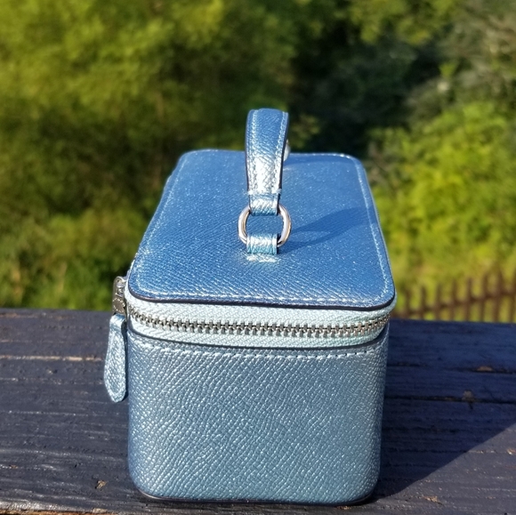 (ON HOLD) COACH Vanity Box Case - Picture 5 of 10